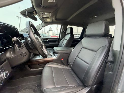 Used 2025 GMC Sierra 1500 SLT w/ SLT Premium Package image 4