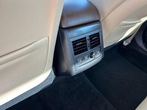 Used 2017 Toyota Avalon Limited FWD image 10