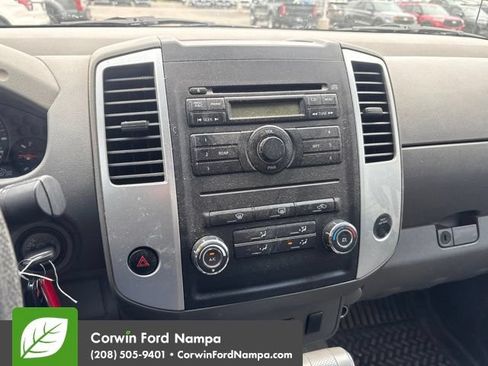 Used 2010 Nissan Frontier SE AWD/4WD image 11