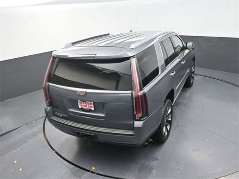 Used 2019 Cadillac Escalade Platinum image 25