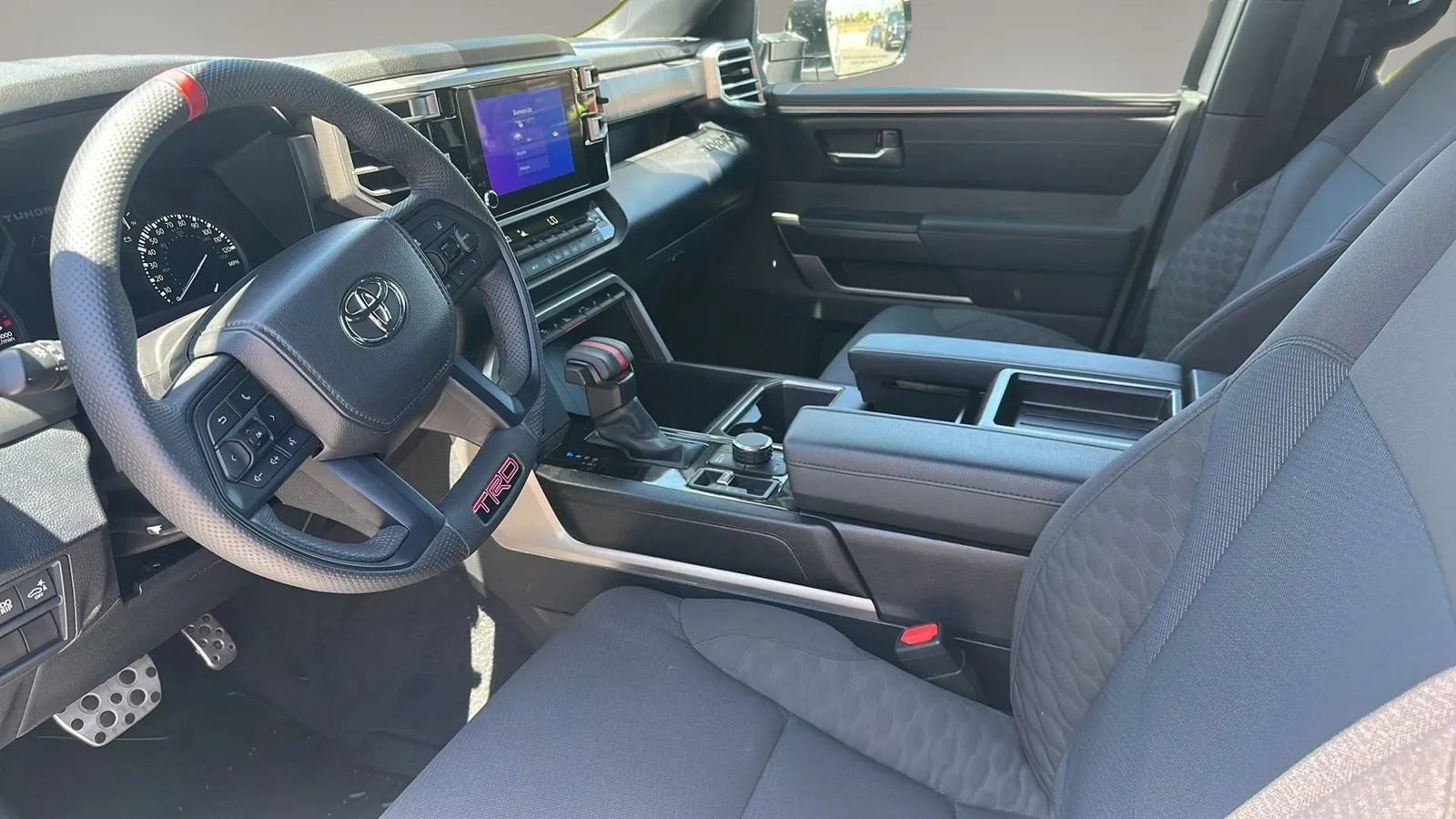 Used 2025 Toyota Tundra SR AWD/4WD image 21