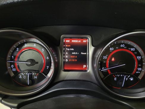 Used 2018 Dodge Journey Crossroad FWD image 23