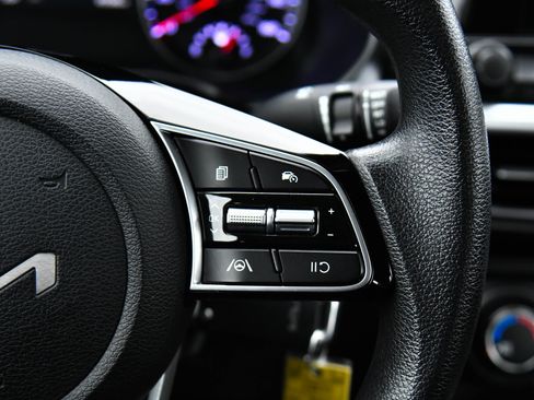 Used 2024 Kia Forte LXS image 24