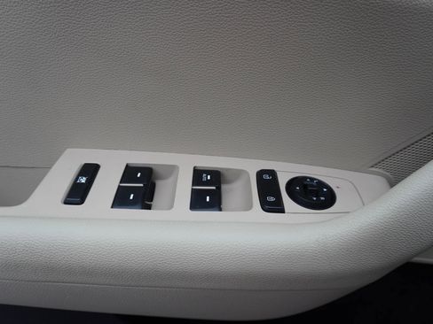 Used 2015 Hyundai Sonata SE image 22