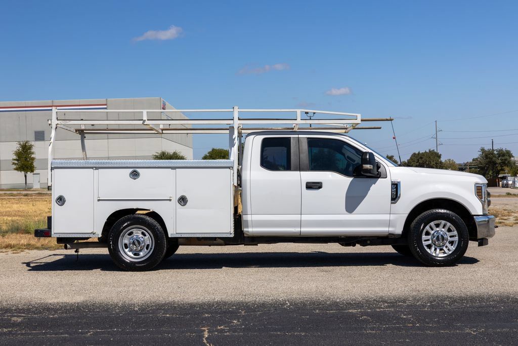 Used 2019 Ford F250 XL w/ STX Appearance Package RWD image 8