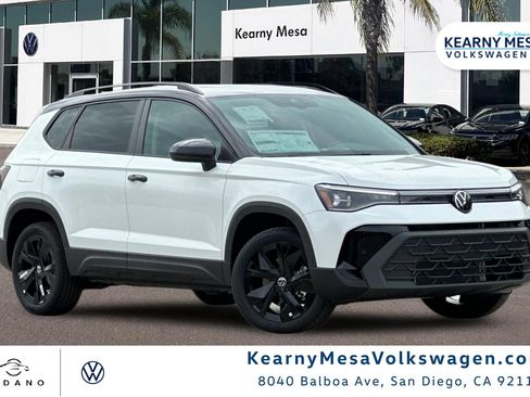New 2026 Volkswagen Taos SE FWD image 1