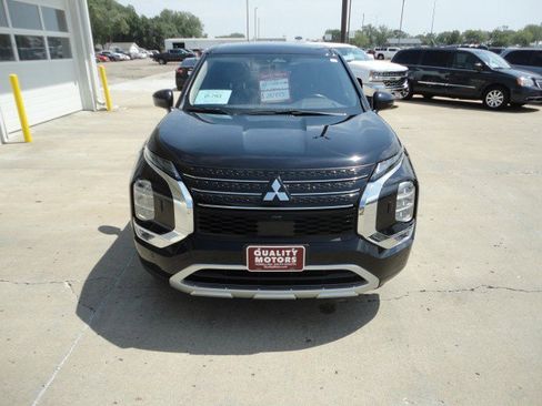 Used 2023 Mitsubishi Outlander SE image 22