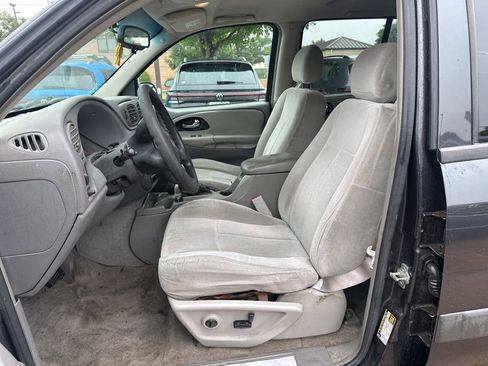 Used 2005 Chevrolet TrailBlazer 2WD w/ LS Preferred Equipment Group image 10