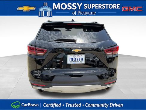 Certified 2024 Chevrolet Blazer LT w/ Convenience Package FWD image 5