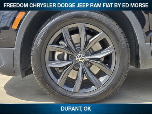 Used 2024 Volkswagen Tiguan SE FWD image 7