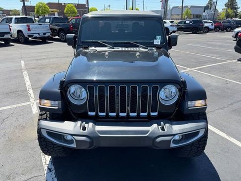 Used 2021 Jeep Gladiator Overland w/ Cold Weather Group AWD/4WD image 2
