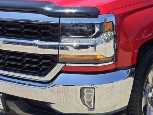 Used 2018 Chevrolet Silverado 1500 LT w/ Texas Edition RWD image 7