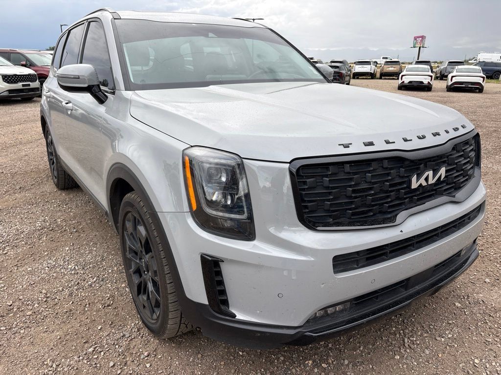 Certified 2022 Kia Telluride SX w/ SX Prestige Package AWD/4WD image 7