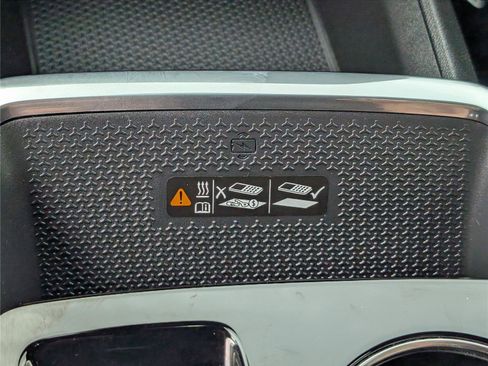Used 2025 Chevrolet Equinox ACTIV w/ Convenience Package III AWD/4WD image 26