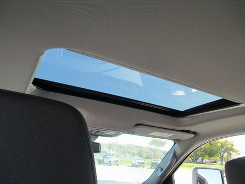 New 2026 GMC Sierra 2500 SLT w/ SLT Premium Package image 15