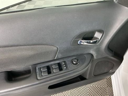 Used 2014 Dodge Avenger SE image 12