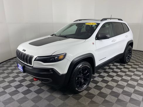 Used 2020 Jeep Cherokee Trailhawk image 13