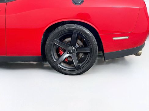 Used 2019 Dodge Challenger SRT Hellcat RWD image 13