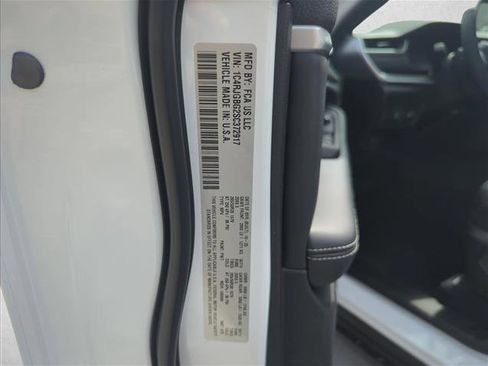 New 2025 Jeep Grand Cherokee Limited image 19