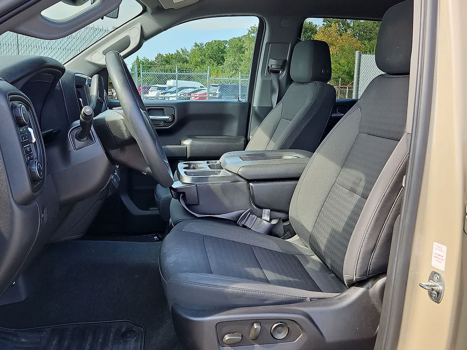 Used 2022 Chevrolet Silverado 1500 Custom Trail Boss AWD/4WD image 24