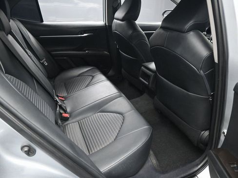 Used 2021 Toyota Camry SE image 25