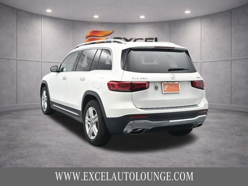 Used 2022 Mercedes-Benz GLB 250 4MATIC w/ Premium Package Lite image 5