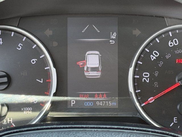 Used 2021 Toyota RAV4 LE FWD image 15