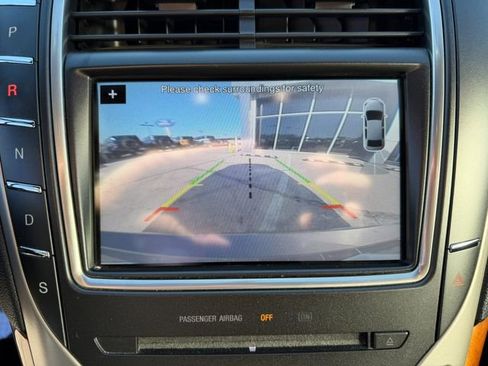 Used 2016 Lincoln MKX Select image 22