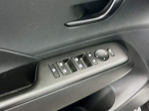 Used 2025 Hyundai Kona SEL image 15