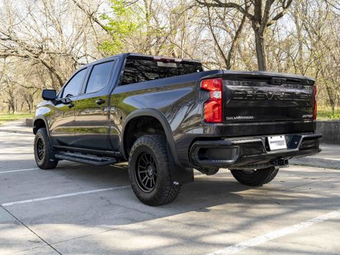 Used 2024 Chevrolet Silverado 1500 ZR2 w/ Technology Package AWD/4WD image 6