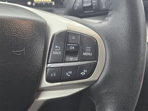 Used 2023 Ford Explorer XLT image 11