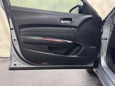Used 2015 Acura TLX V6 w/ Technology Package image 12
