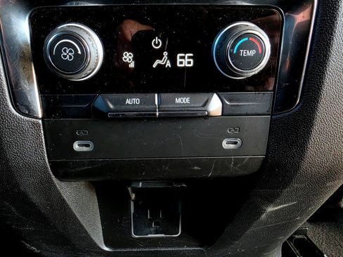Used 2024 Chevrolet Suburban LT AWD/4WD image 70