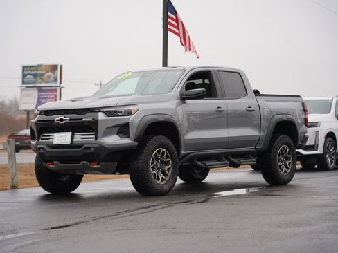 Used 2023 Chevrolet Colorado ZR2 w/ ZR2 Convenience Package III AWD/4WD image 7