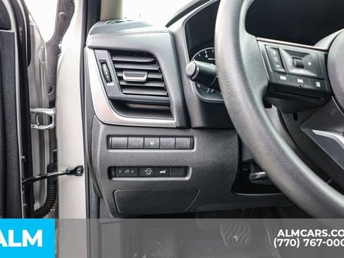 Used 2024 Nissan Rogue SV FWD image 28