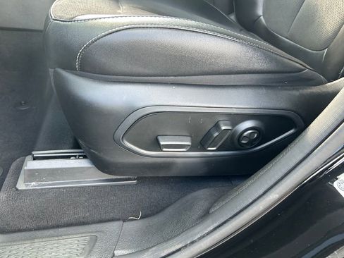 Certified 2023 Jeep Grand Cherokee L Laredo image 21