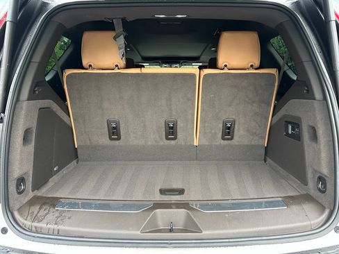 Used 2024 Cadillac Escalade Sport AWD/4WD image 47
