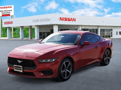 Used 2024 Ford Mustang Premium image 2