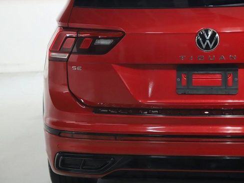 Used 2024 Volkswagen Tiguan SE R-Line image 45