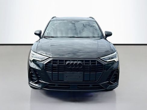 Used 2023 Audi Q3 2.0T Premium w/ Black Optic Sport Package AWD/4WD image 2