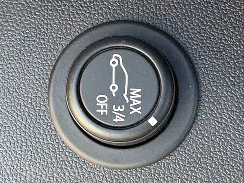 Used 2024 Chevrolet Equinox LT AWD/4WD image 32