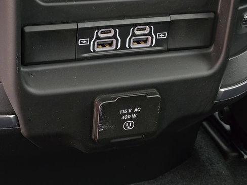 Used 2025 RAM 1500 Big Horn AWD/4WD image 10