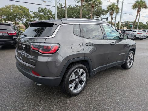 Used 2018 Jeep Compass Limited w/ Navigation Group FWD image 4