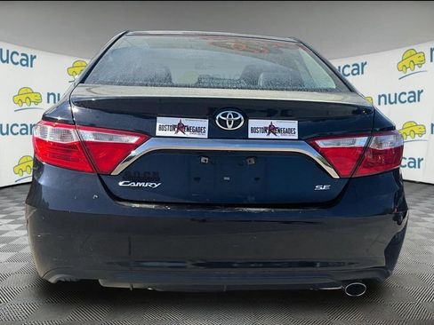 Used 2015 Toyota Camry SE FWD image 3