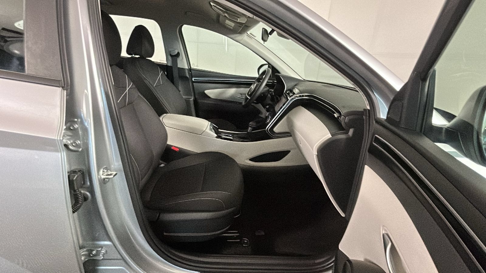 Certified 2024 Hyundai Tucson SE AWD/4WD image 37
