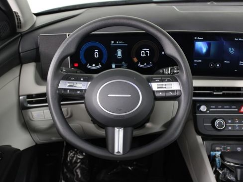 Certified 2026 Hyundai Tucson SE FWD image 10