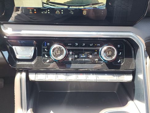 New 2026 GMC Sierra 1500 Denali AWD/4WD image 30