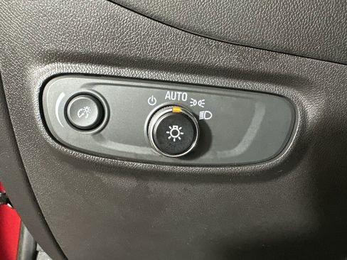 Certified 2023 Chevrolet Equinox RS AWD/4WD image 19