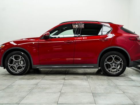 Used 2022 Alfa Romeo Stelvio Ti image 7
