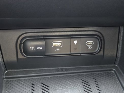 Used 2023 Kia Sportage EX image 22